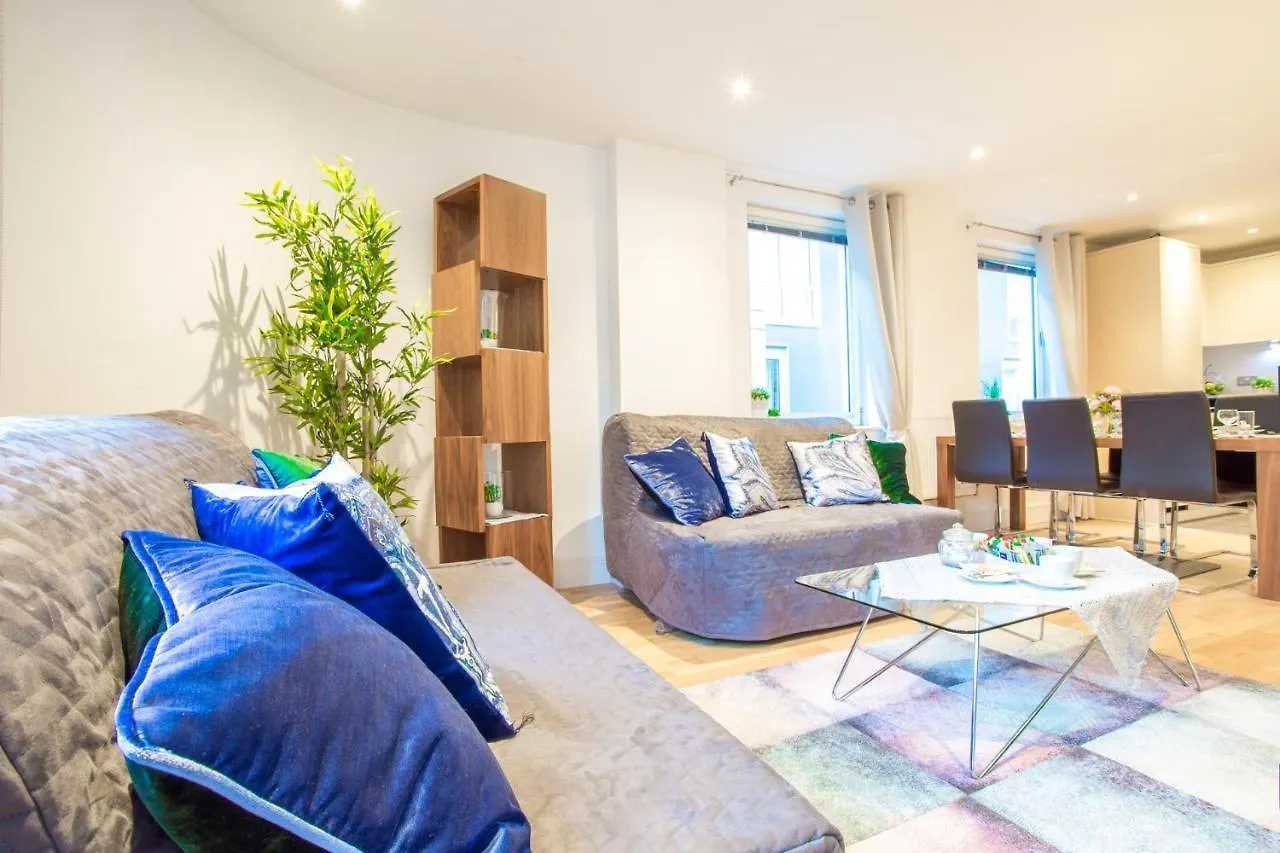 River Walk Suite - Canary Wharf London Apartment